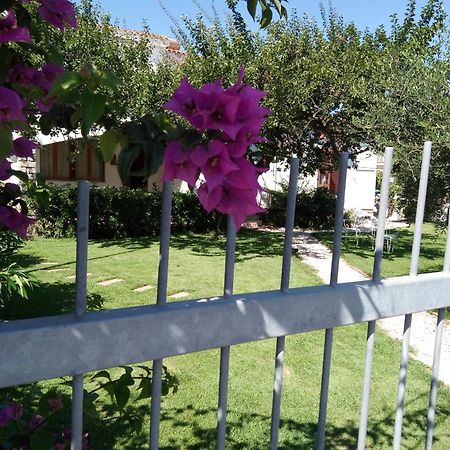 Hotel Sandalyon San Teodoro  Esterno foto