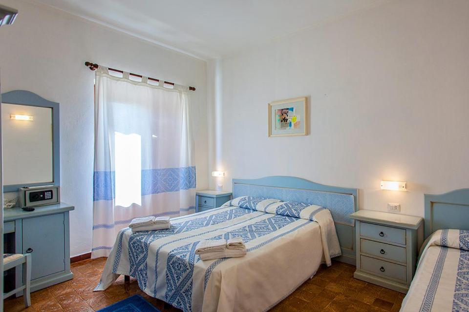Hotel Sandalyon San Teodoro  Esterno foto