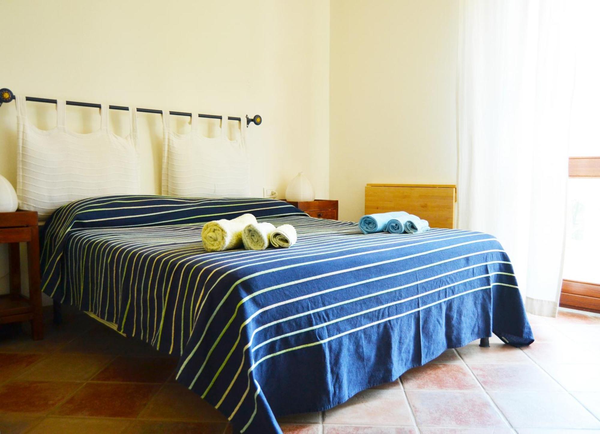 Hotel Sandalyon San Teodoro  Esterno foto