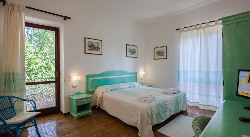 Hotel Sandalyon San Teodoro  Esterno foto
