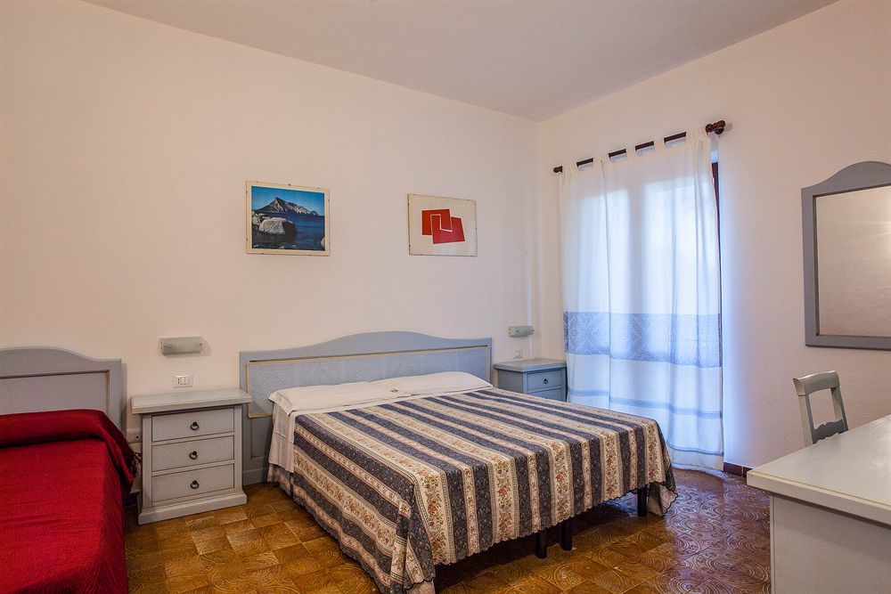 Hotel Sandalyon San Teodoro  Esterno foto