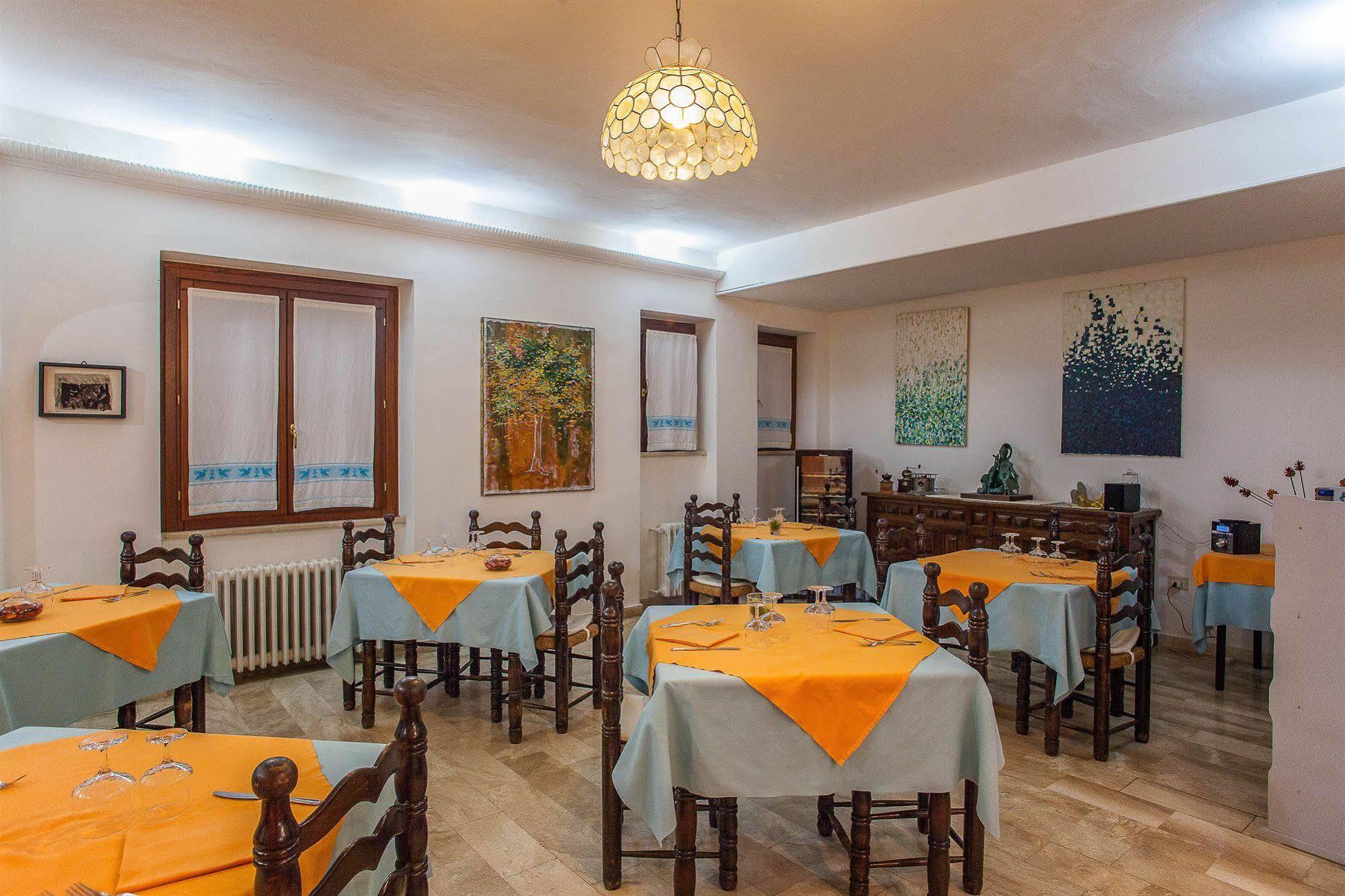 Hotel Sandalyon San Teodoro  Esterno foto