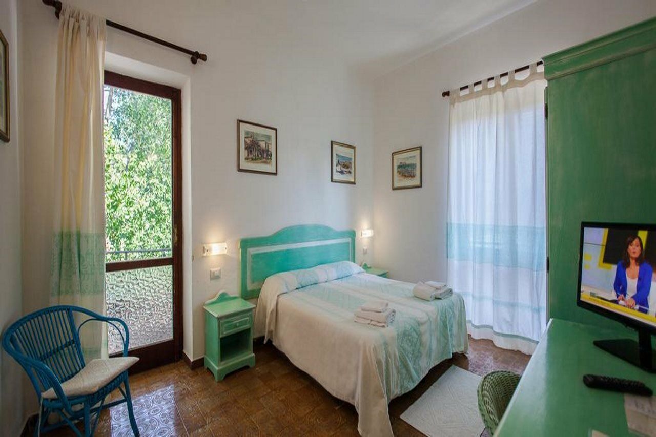 Hotel Sandalyon San Teodoro  Esterno foto
